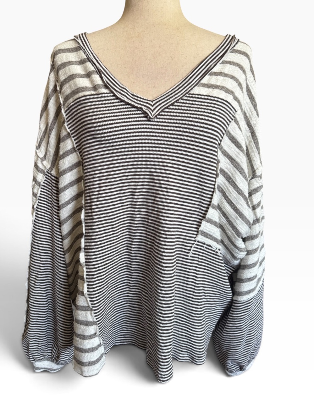 POL Miced Striped V-Neck Oversized Knit Top
